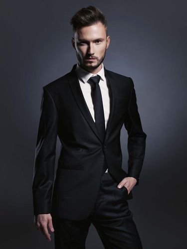 雷晓琼 制作统筹负责人